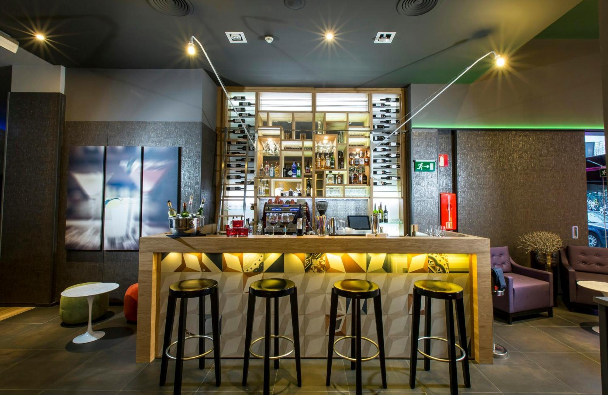 Leonardo Hotel Barcelona Las Ramblas — Photos 2